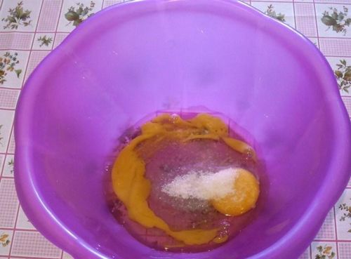 Оладьи из манки: каша с мукой, пышных рецепт, на воде крупа, без лука фото, без яиц сделать и свеклу добавить