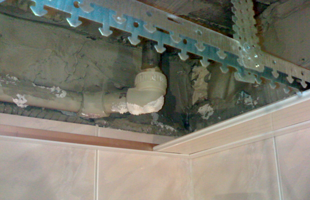 Как установить алюминиевый реечный потолок: пошаговая инструкция