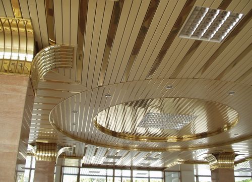 Как установить алюминиевый реечный потолок: пошаговая инструкция