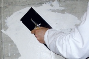 Декоративная штукатурка стен своими руками - обзор основных техник