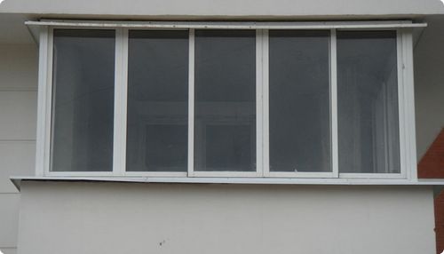 Остекление балкона в хрущевке (пятиэтажке) и сталинке, варианты теплого и холодного монтажа